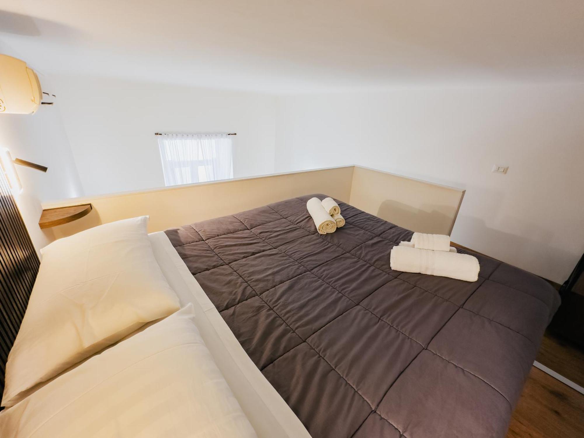 לינה וארוחת בוקר נאפולי Ale & Tizy House מראה חיצוני תמונה
