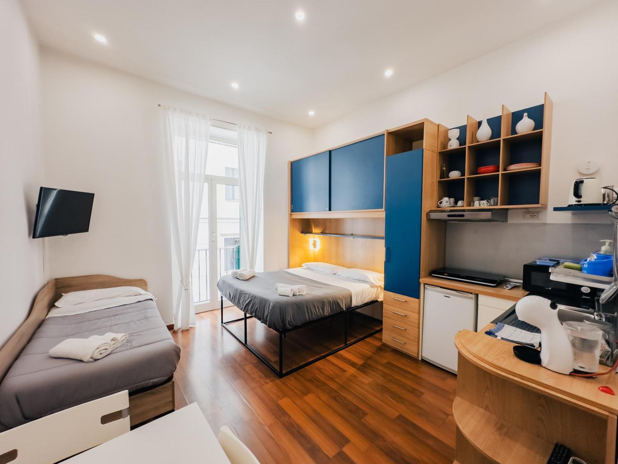 לינה וארוחת בוקר נאפולי Ale & Tizy House מראה חיצוני תמונה