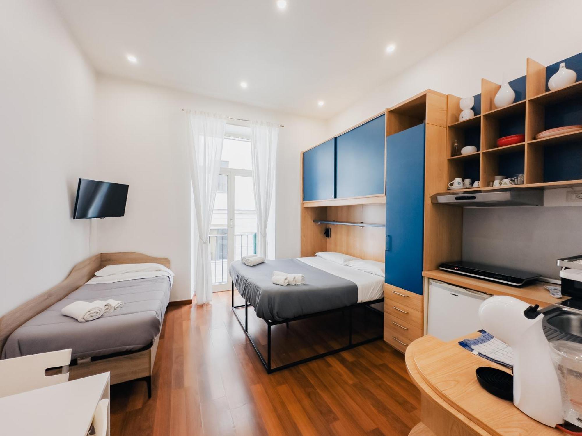 לינה וארוחת בוקר נאפולי Ale & Tizy House מראה חיצוני תמונה